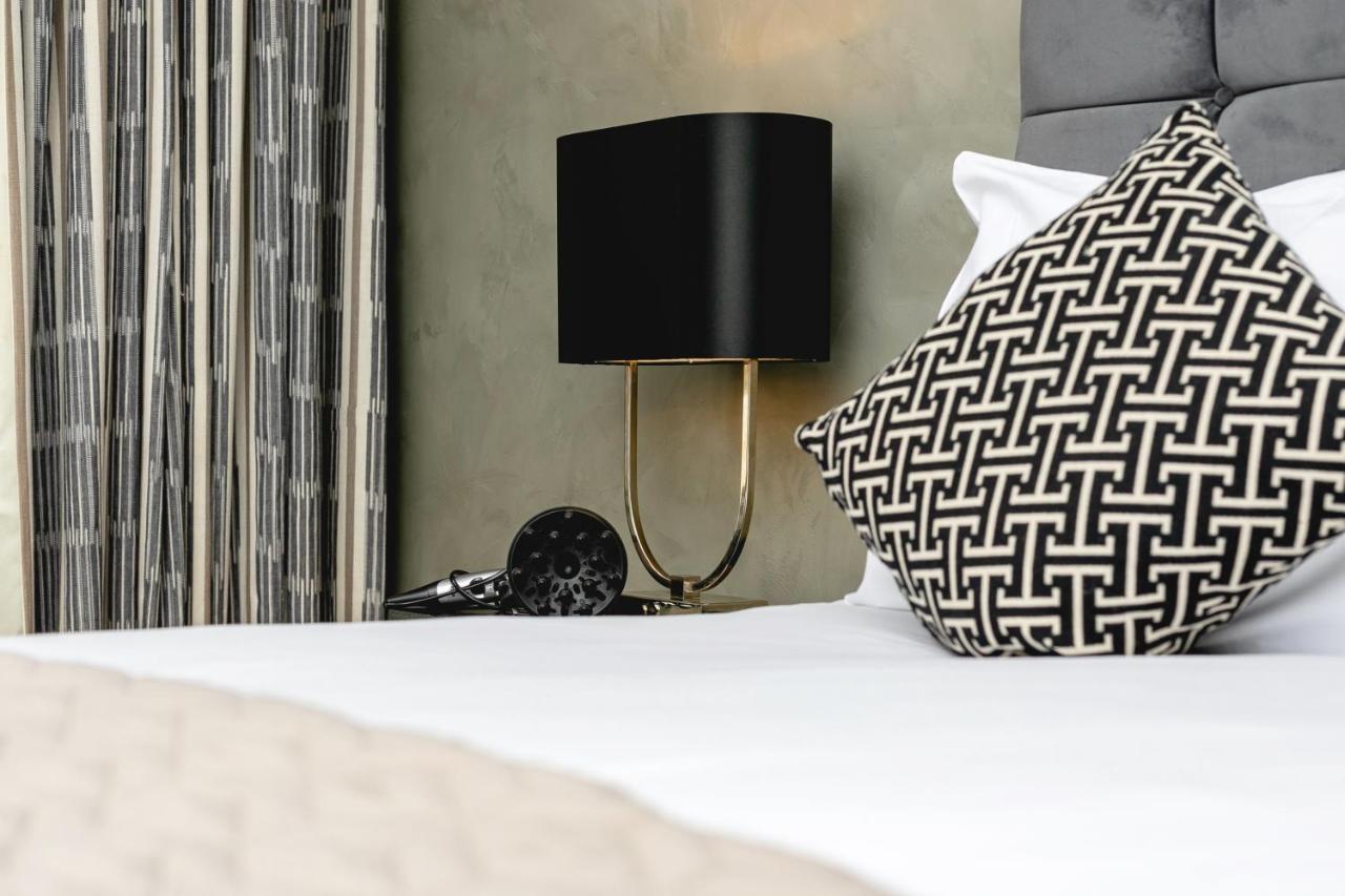 Penthousestays Nr Notting Hill - Luxury 2 Bedroom King Bed Apartment - Near Portobello Road 런던 외부 사진